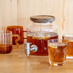 Distributeur en verre et acacia