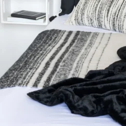 Plaid brosse noir et blanc 130x