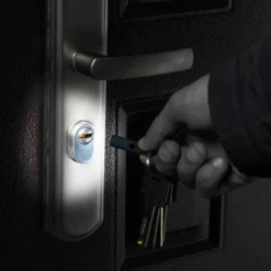Porte cles lampe torche + laser